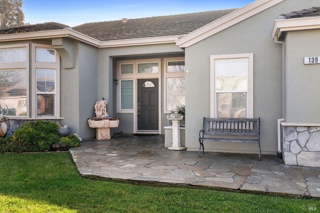 Building Photo - 139 Cedar Ridge Dr