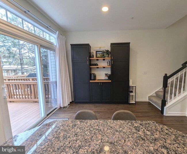 Building Photo - 2922 Huntington Grove Square