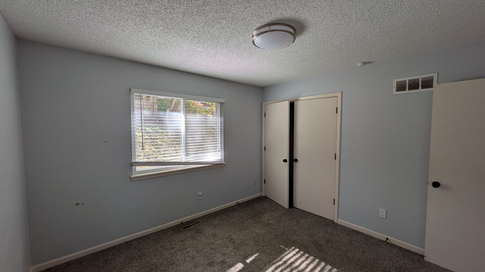 Building Photo - 7209 W 56th Ter