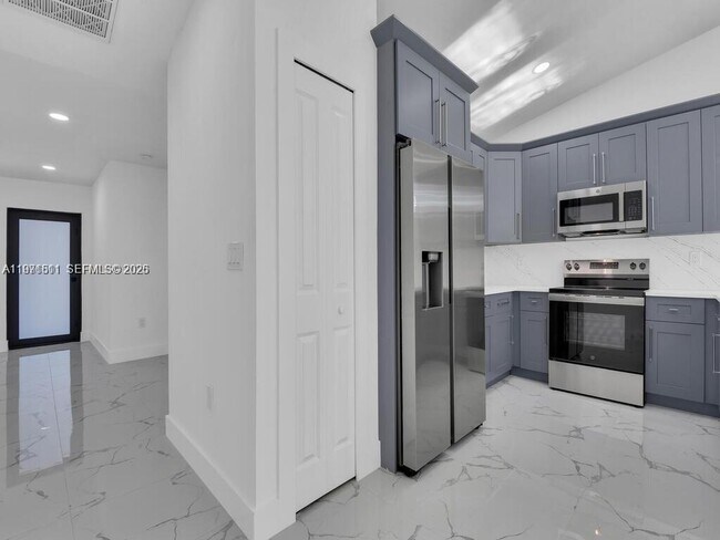 Building Photo - 5119 24th St SW