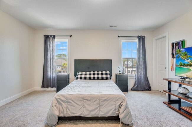 Building Photo - 110 Evergreen Frst Dr