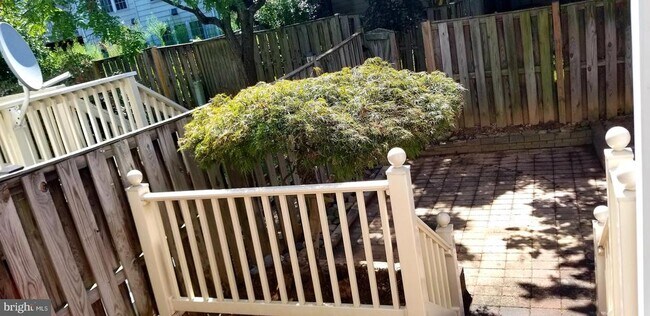 Building Photo - 464 Winding Rose Dr