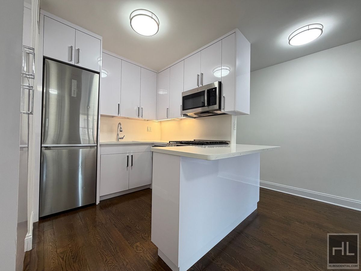 Building Photo - EAST 35 STREET