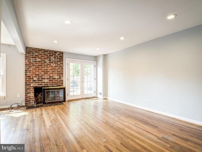Building Photo - 1012 N Pelham St
