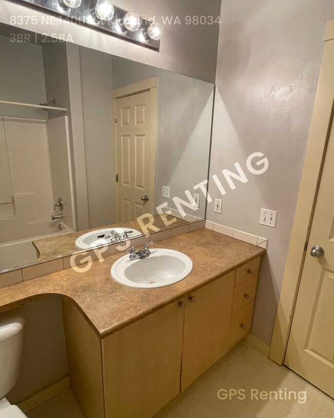 Building Photo - 8375 NE 140th St