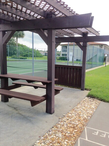 Picnic Area - 16251 Dublin Cir