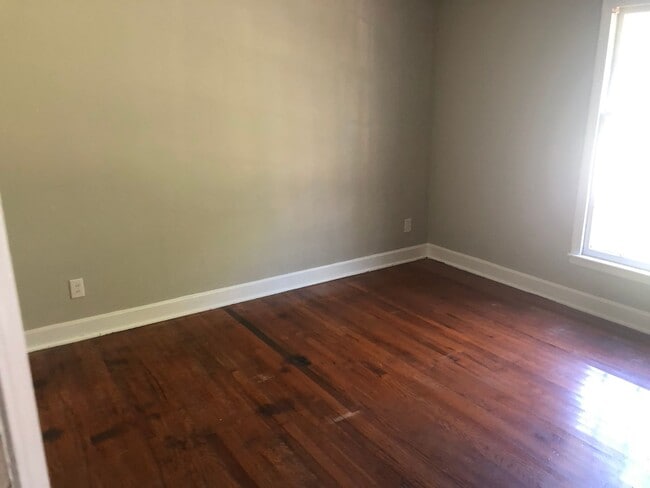 Building Photo - 3024-3026 Amity Garden Duplex