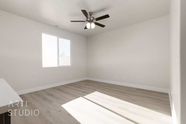 Building Photo - Move-In Special.  First 2 months Rent Redu...