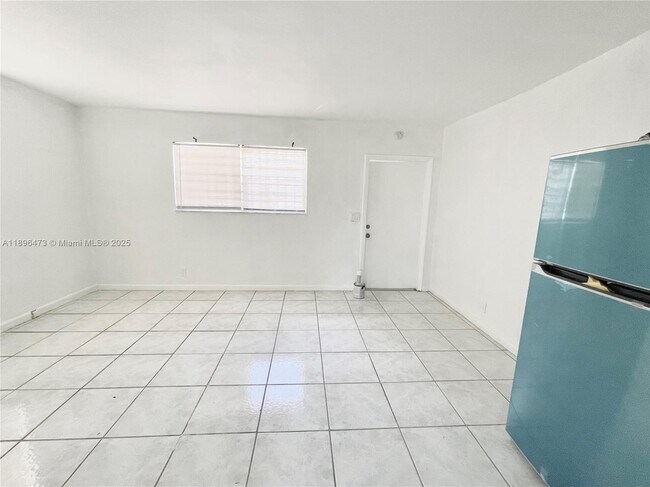Building Photo - 825 NW 9th St