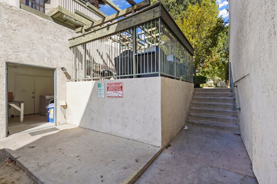 Building Photo - 8601 International Ave