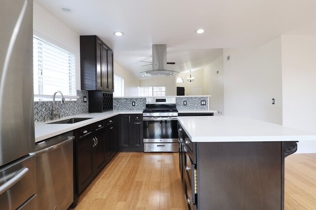 Building Photo - Welcome to this updated single-story 3-bedroom, 2-bath home located in the desirable Fairfield Mi...