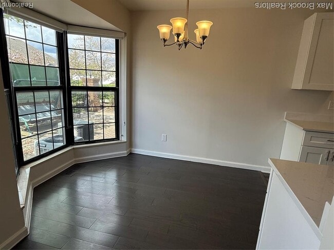 Building Photo - 31186 Country Way