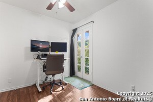 Building Photo - 8702 Village Dr