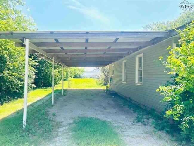 Building Photo - 2407 Carrigan Ave