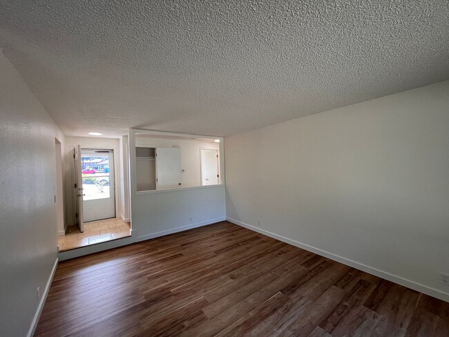 Building Photo - Snag This Rare Gem! 3 Bed, 2 Bath Ranch on a Large Lot
