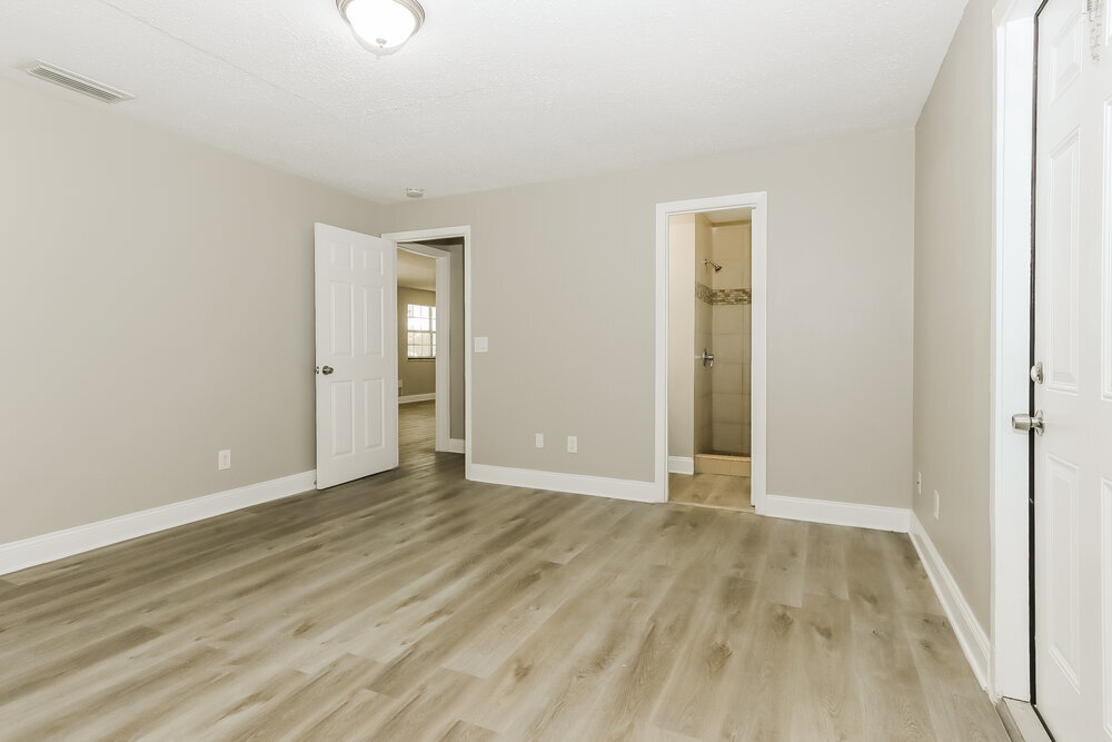 Building Photo - 1142 Monroe Blvd