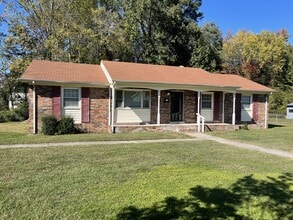 Building Photo - 114 N Rose Ave