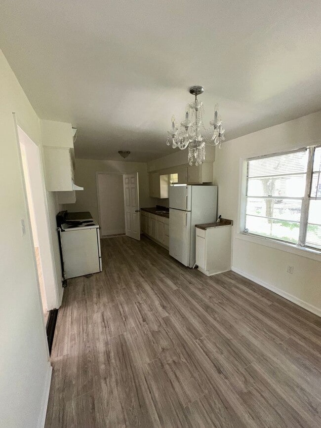 Building Photo - 5270 Mattox St