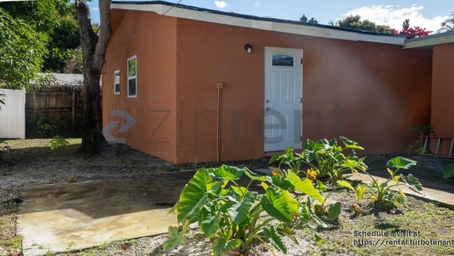 Building Photo - 2579 Angler Dr