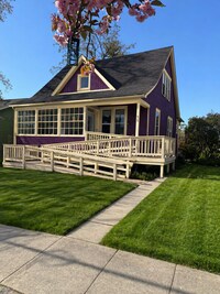 Building Photo - Pre-leasing Today, 4 Bedroom Home in the York Neighborhood
