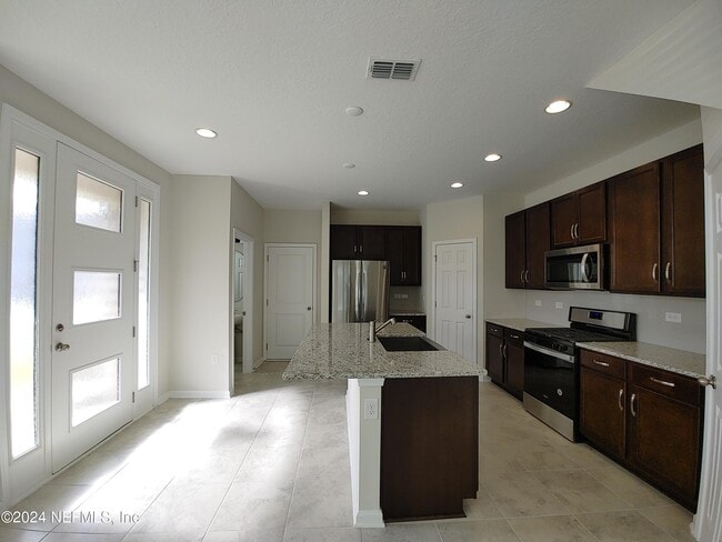 Building Photo - 11253 Minnetta Ct