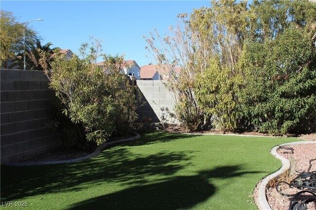 Building Photo - 2763 Chokecherry Ave