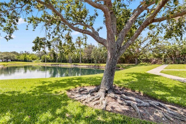Building Photo - 1010 Villagio Cir