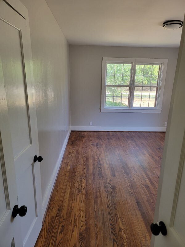 Building Photo - $500 off one month with 18 month lease!!! ...