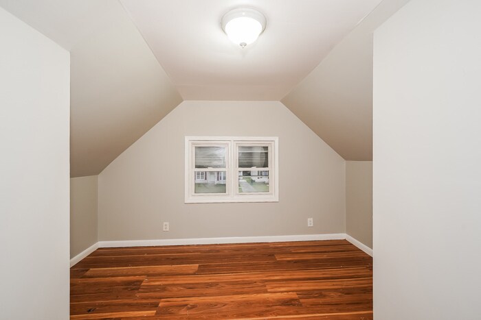 Building Photo - 18505 Maple Heights Blvd