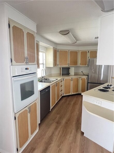 Building Photo - 812 Oleander Cir