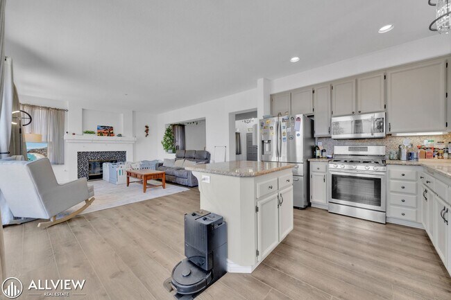 Building Photo - Resort-Style Living in Gated Emerald Heights | 5BR + Loft Home with Views