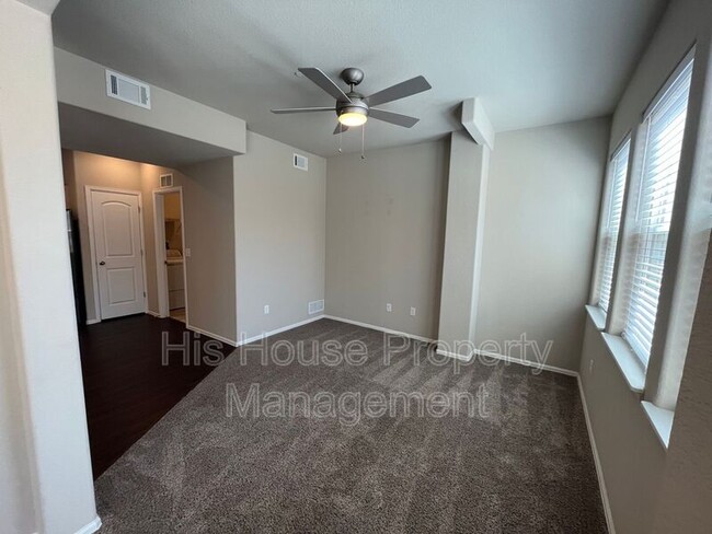 Building Photo - 5551 W 29th St