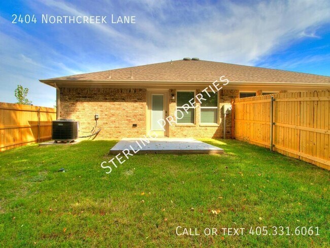 Building Photo - 2404 Northcreek Ln