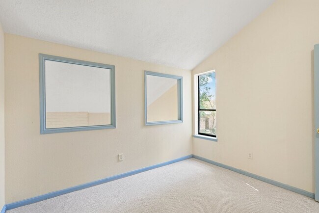 Building Photo - 8583 Wilcrest Dr