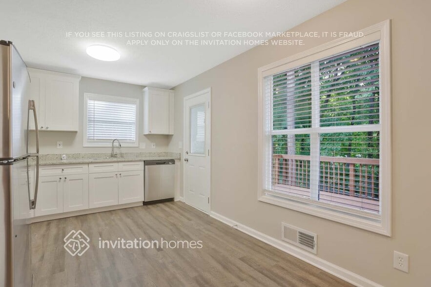 Building Photo - 1136 Norfolk Dr NW