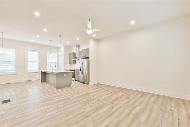 Building Photo - 262 Dilbeck Cir