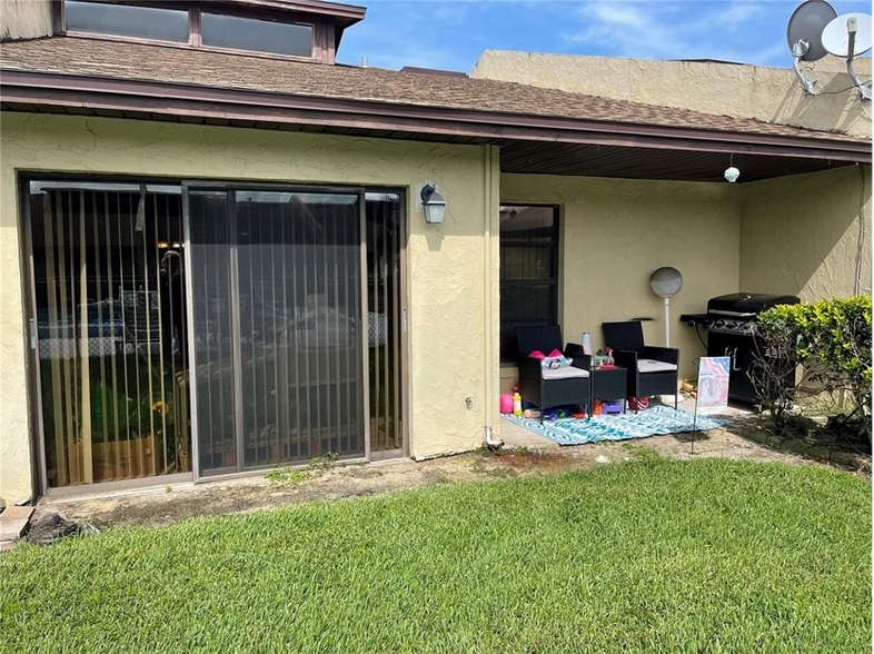 Building Photo - 2205 Knights Rd