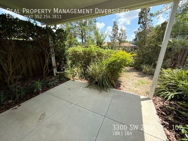 Building Photo - 3300 SW 26th St