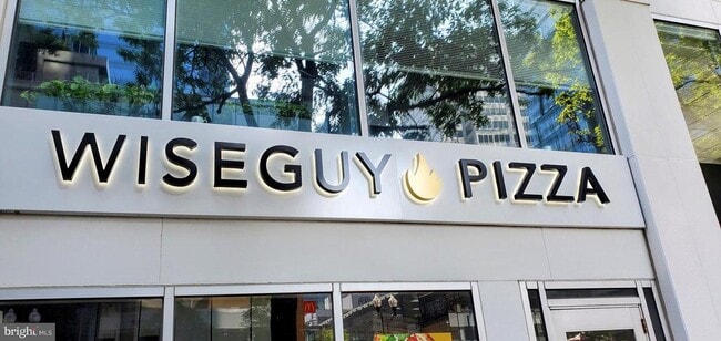 Building Photo - 1011 Arlington Blvd