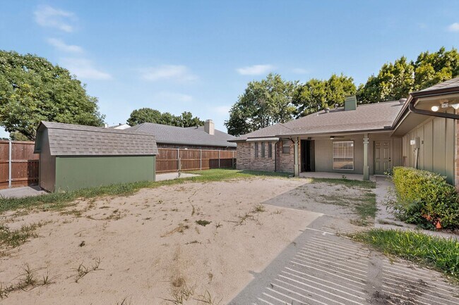 Building Photo - Renovated Home In the Coveted Allen ISD