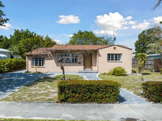 Primary Photo - 331 Winters St