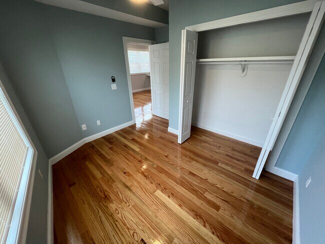 Building Photo - 126 Cross St