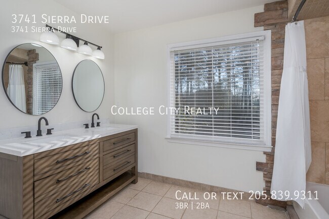 Building Photo - 3741 Sierra Dr