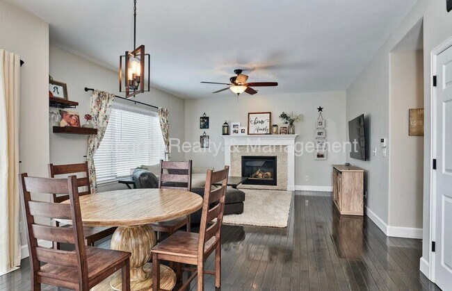 Building Photo - 10337 S Rotherwood Cir