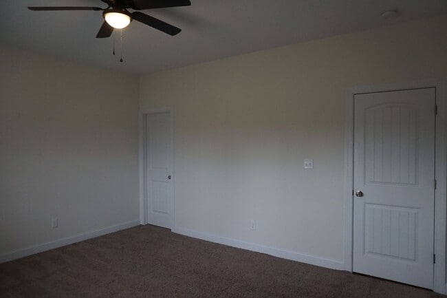 Building Photo - 3 Bedroom 2 Full Bathroom w/ Bonus Room located in The Preserves at Tidewater, Sneads Ferry!