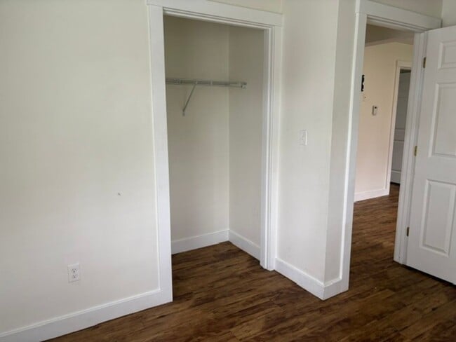 Building Photo - 130 Martell Ct