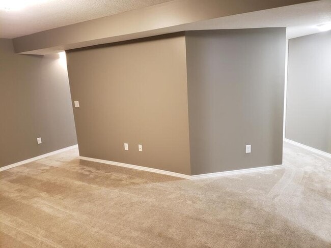 Building Photo - 10515 64th Ln NE