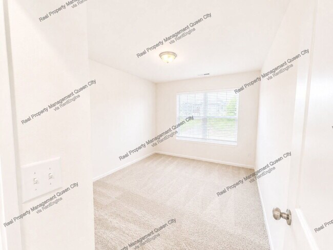 Building Photo - 3105 Lilac Grove Dr
