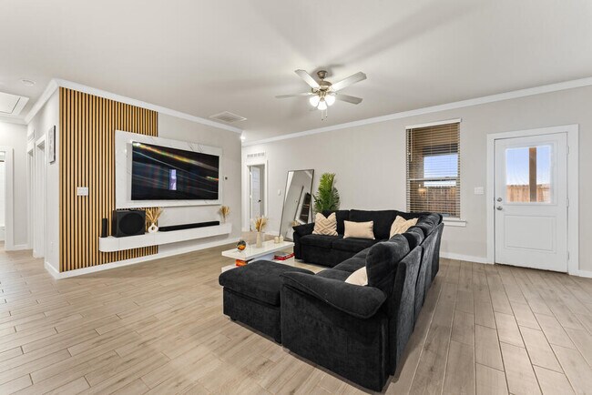 Building Photo - 2129 Trailhead Dr