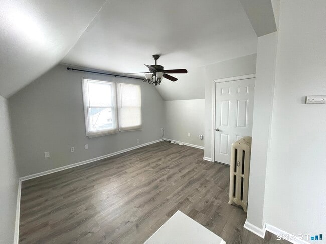 Building Photo - 108 Concord St